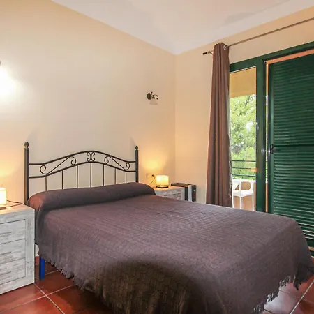 3 Bedroom Lovely In Lametlla De Mar Apartment *