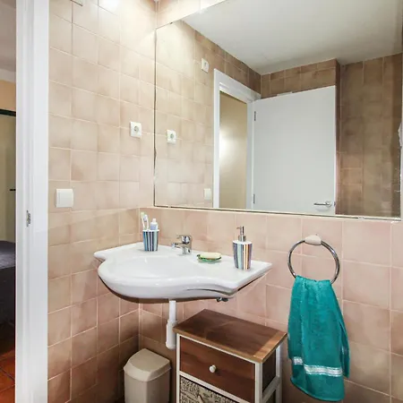 Apartment 3 Bedroom Lovely In Lametlla De Mar *
