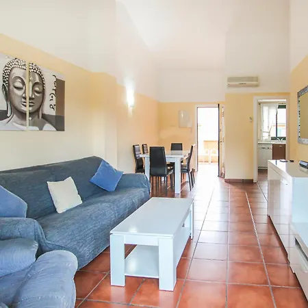 3 Bedroom Lovely In Lametlla De Mar Apartment *