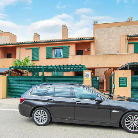 Apartment 3 Bedroom Lovely In Lametlla De Mar *